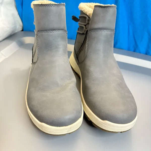 Khombu Sarah Boots Women's Gray Ankle Boot Bootie - Image 2