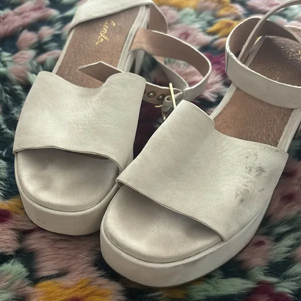 Anthropologie Cream Leather Heeled Sandals - Image 6