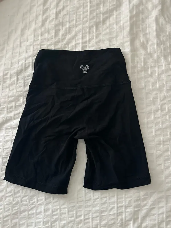 Aritzia Butter Biker Shorts TNA 7" - Image 5