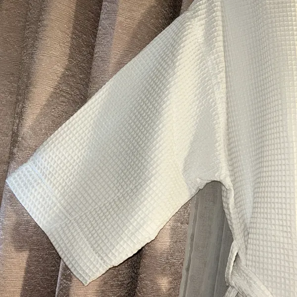 NWT Turquas Size L White Waffle Knit Robe - Image 3