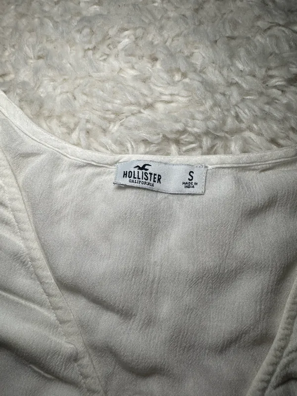 Hollister Linen Top - Image 3