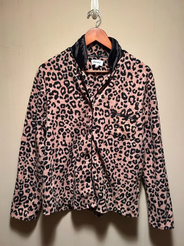 DLNY Fleece Leopard-Print Pajama Set Size M - Image 3