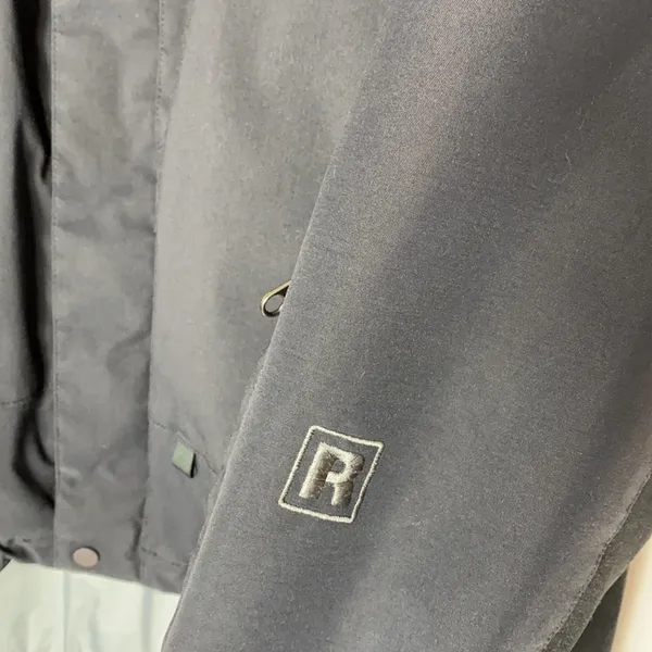 Patagonia black hooded fleece lined jacket size Small - Image 4