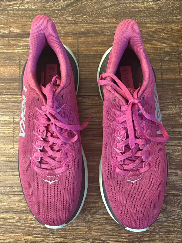 Hoka One One Mach 4 Women 8.5 Festival Fuchsia Black Running Shoes - Image 3