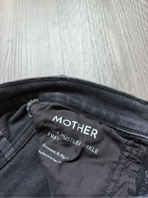 MOTHER The Hustler Ankle Fray Jeans Washed Black 27 Waist - Image 4