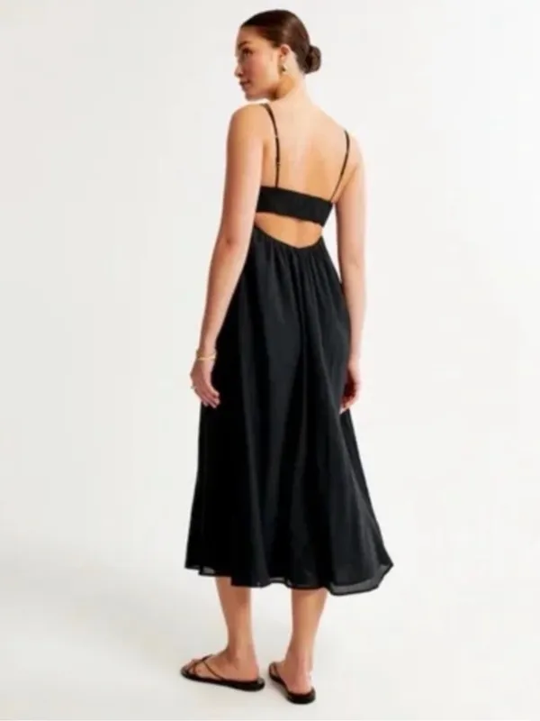 Abercrombie & Fitch Crinkle Textured Maxi Dress in Black Size Medium - Image 2