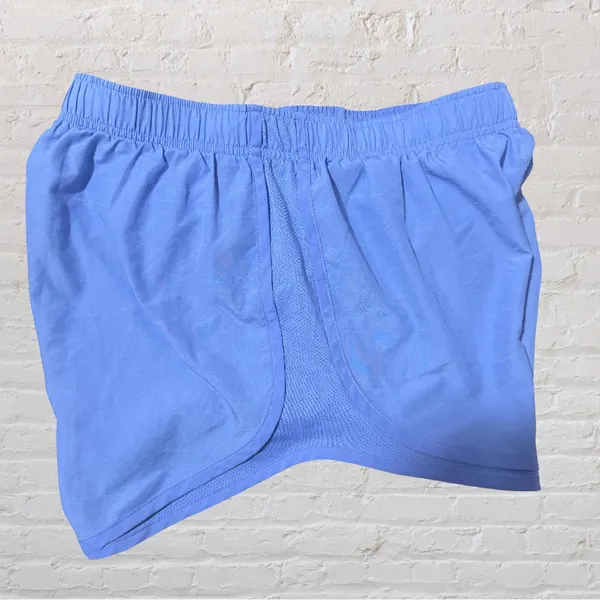 S65 Nike Women's Light Blue Athletic Shorts - Image 3