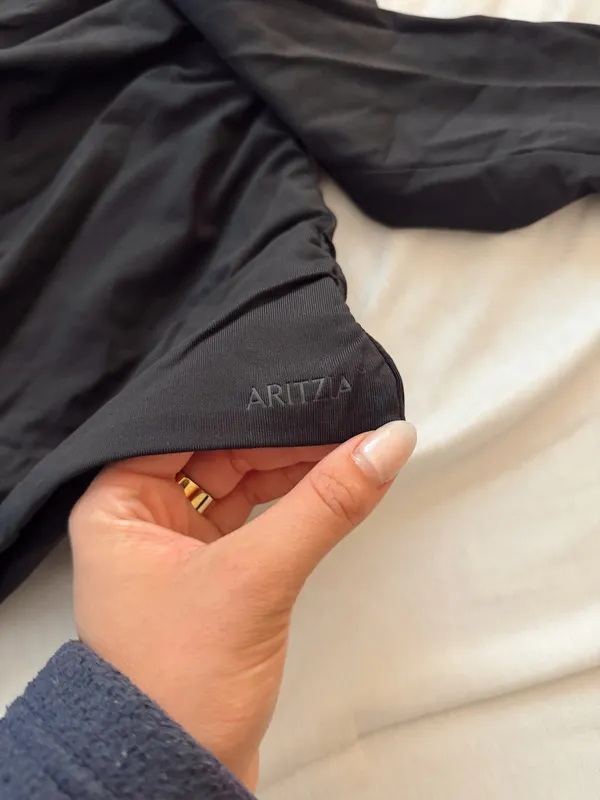 Aritzia Contour Top - Image 4