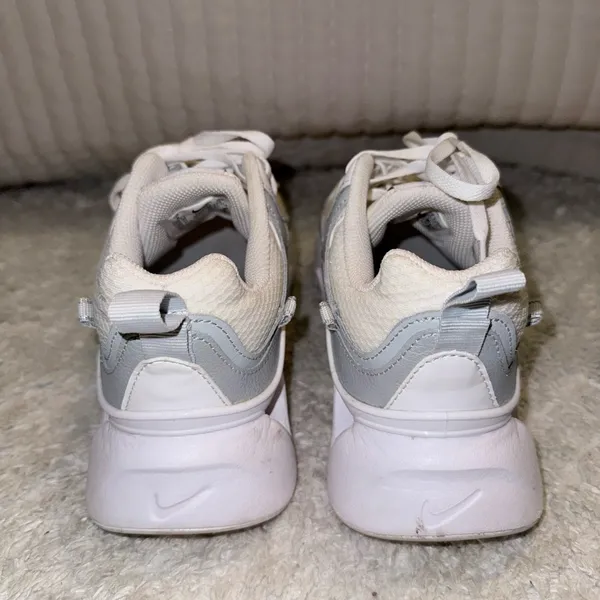 Nike RYZ 365 2 White Metallic Platinum (Women's) - Image 5