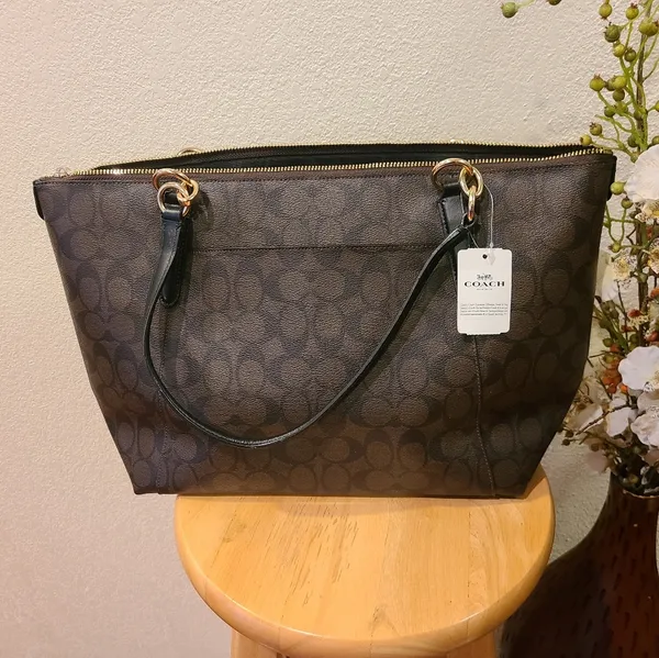 BNWT Coach Signature Ava Tote Brown 🎀 - Image 8