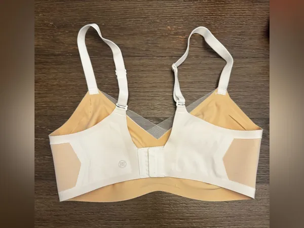 Honeylove crossover Seamless Light Cream Wireless Bralette size medium (no cups) - Image 2