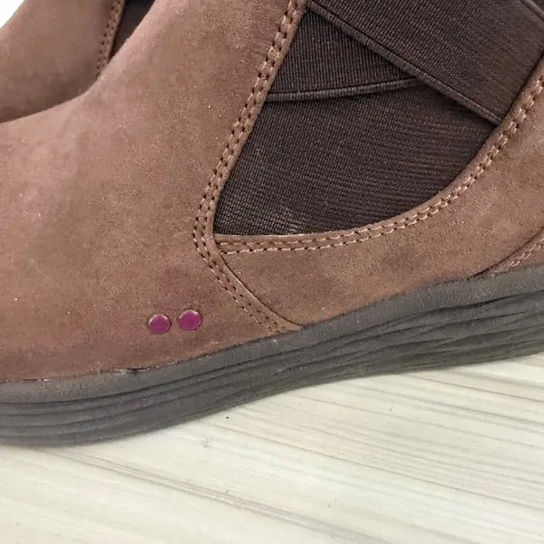 Ryka Noelle Womens Size 7 Brown Booties Slip On Water Repellant Walking Comfort - Image 2