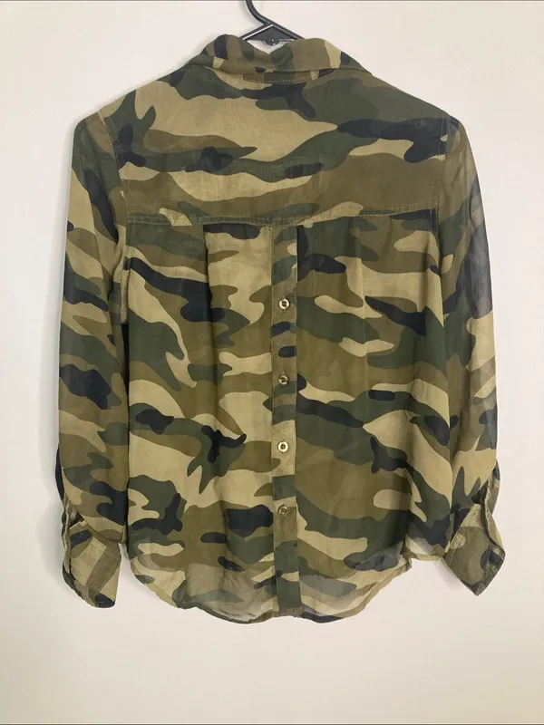 Wet Seal Camo Button-Down Shirt in Olive Green and Dark Green - Image 7