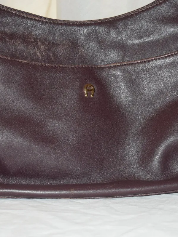 Vintage Classic Burgundy Aigner Shoulder Bag - Image 2
