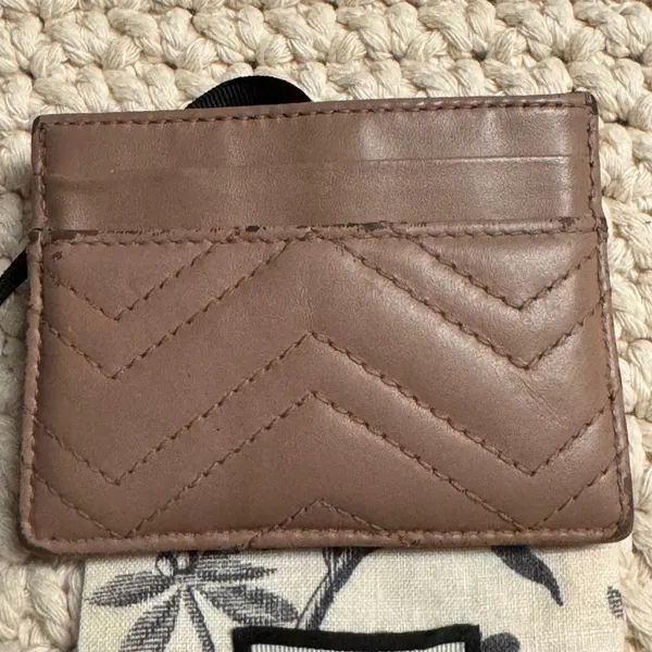 Gucci Taupe Leather Card Holder with GG Logo - Image 8