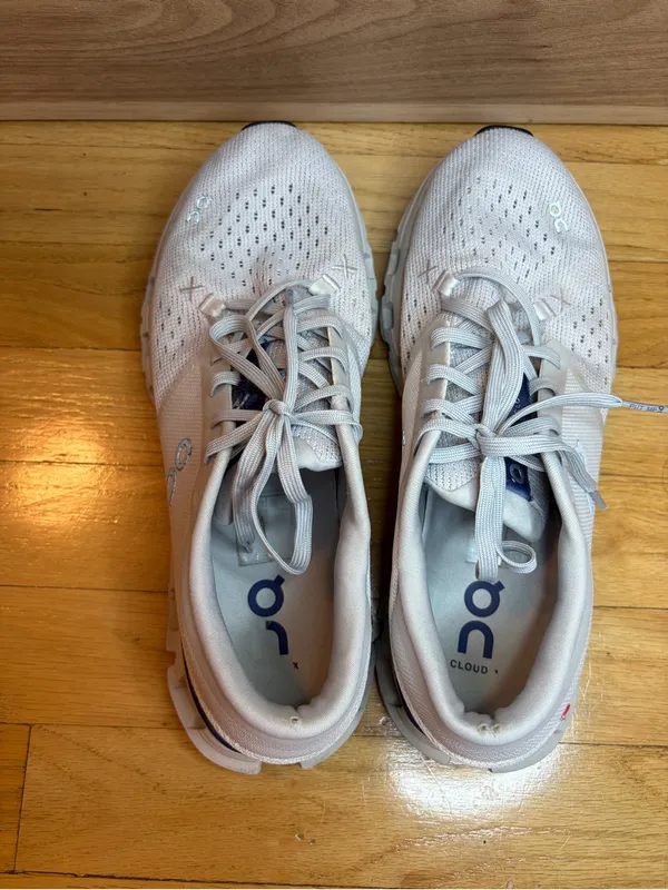 On Running Women's Cloud X 4 Sneakers in Lavender / Acai - Size 9 - Image 5