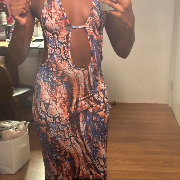 SheIn Marble Print Low Back Cutout Maxi Dress - Image 5