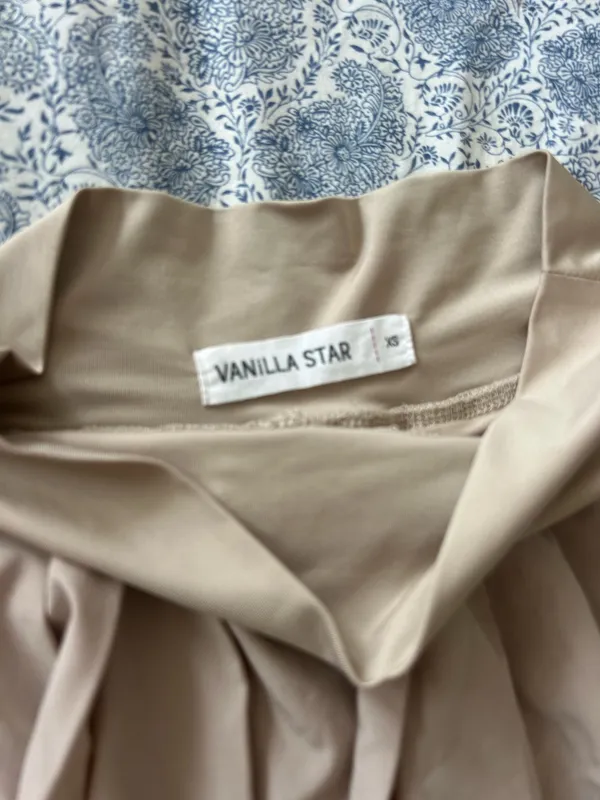 Tan Pleated Tennis Skirt Size XS - Image 2