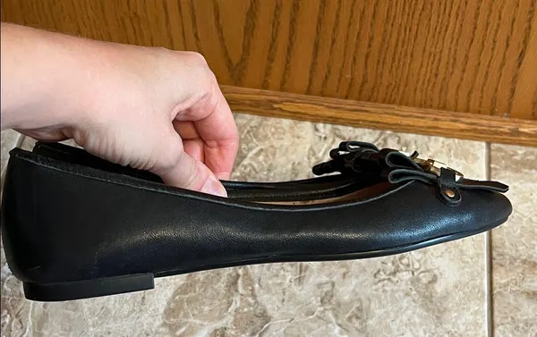Kate Spade Black Leather Flats with Fringe & Gold Accents - Size 7 - Image 8