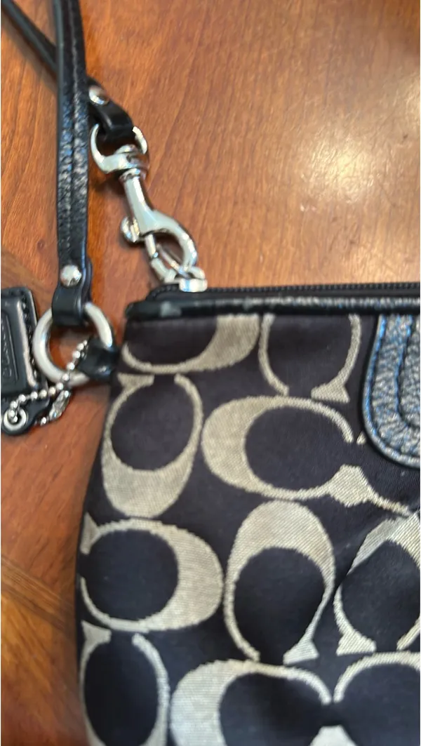 Vintage Coach Wristlet Wallet Black - Image 2