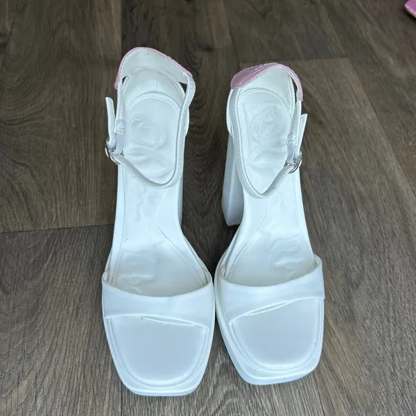 Olivia Miller White and Pink Amour Platform Heels Size 8 - Image 8