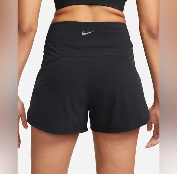 Nike Bliss Dri-FIT Shorts - Image 2