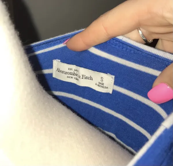 Abercrombie & Fitch Blue & White Striped Crewneck T-shirt - Image 6