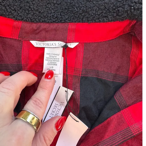 Victorias Secret Plaid Sherpa Lined Flannel Shirt Size‎ L Red Black Cozy NWT - Image 2