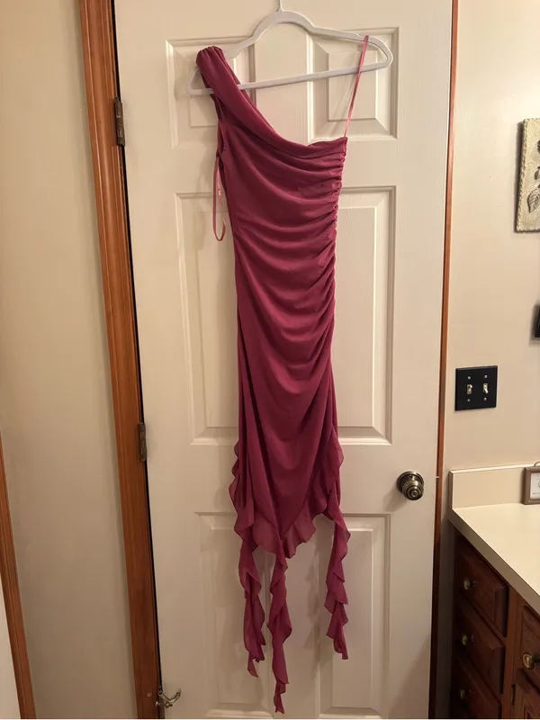 Hello Molly Off-Shoulder Ruffle Hem Midi Dress - Image 3