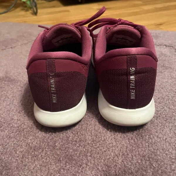 Woman’s Nike flex TR7  - Image 4