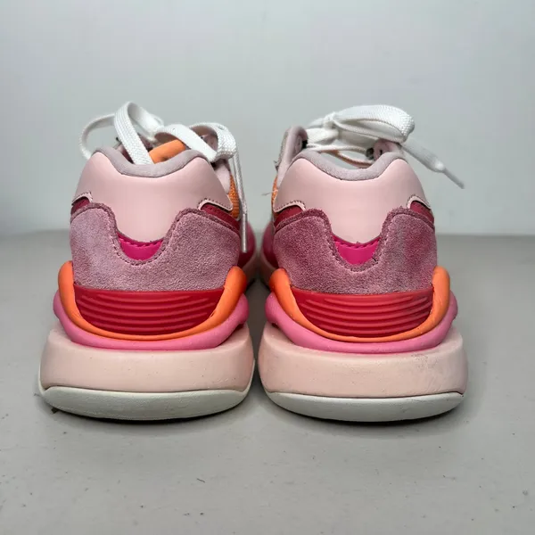 New Balance 57/40 Suede Valentines Day Sneakers Size 6.5 - Image 9