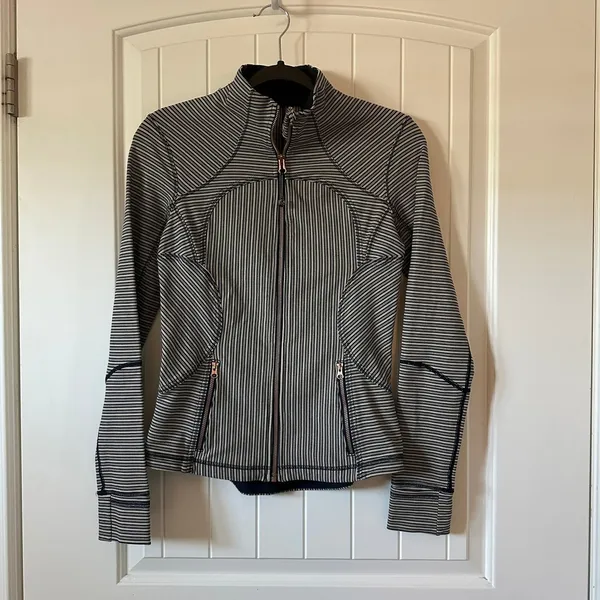 Lululemon Forme Jacket II Pine Stripe Size 6‎ - Image 2