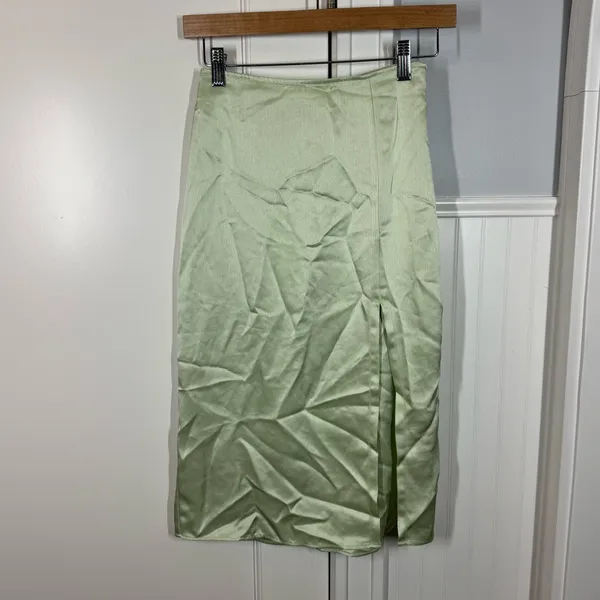 Abercrombie & Fitch Light Green Midi Satin Skirt with Slit‎ Size XXSP - Image 2