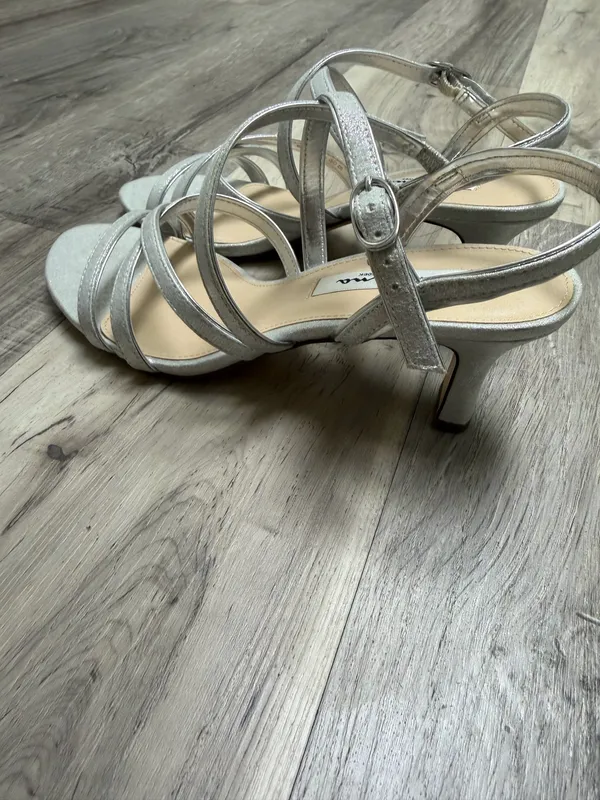 Nina New York strappy sparkle silver heels - size 9 - Image 3