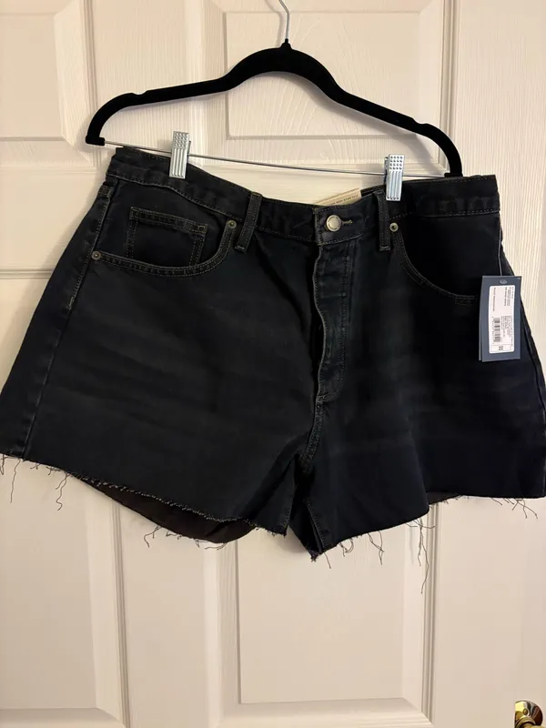 Universal Threads Denim Shorts Mid-Rise - Image 6