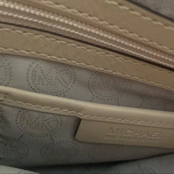 Michael Kors Cream Tote Bag with Signature Monogram - Image 5