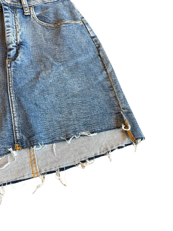 Wilfred Free Aritzia Denim Skirt Tanit Medium Wash Raw Hem Casual Size 6 NWT - Image 5