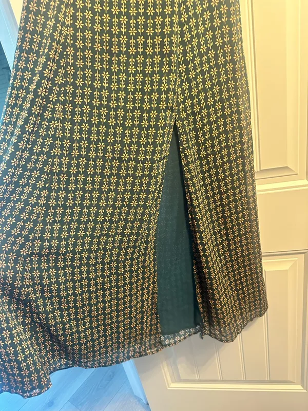 Vernacular Green Floral Midi Dress with Puff Sleeves - Image 8