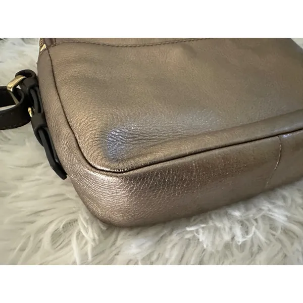 Fossil Piper Toaster‎ leather crossbody bag in a metallic taupe/bronze - Image 8