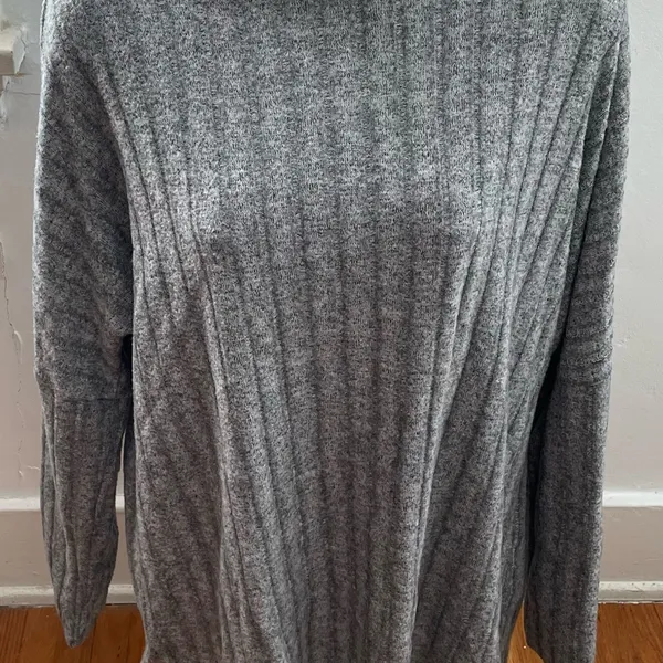 Anthropologie Eri+Ali Fiona Hacci gray ribbed mock neck sweater, size M comfy - Image 6
