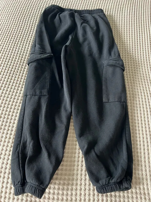 Black cargo joggers in size S #cargo #athleisure - Image 3