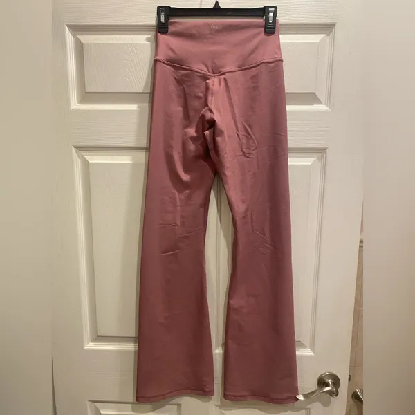 Abercrombie YPB flare leggings - Image 2