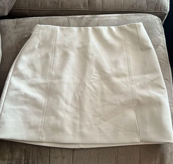 ZARA Tan Skirt size Medium. Only worn once - great condition! - Image 4