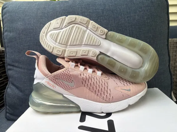 Women’s Nike rose gold pink running sneakers size 8. - Image 6