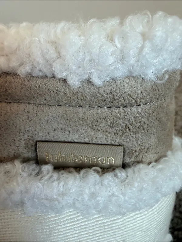 NWT Lululemon Boxy Mini Tote Bag 4.5L *Faux Shearling Trims ivory - Image 9