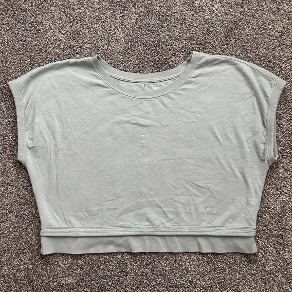 Athleta Sundown Shirred Tee Pale Green Pullover Short Sleeve Sweatshirt XL - Image 3
