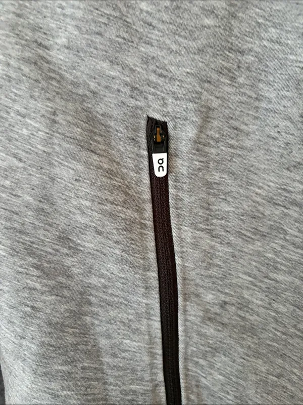 On Cloud Focus Tech Zipped Hoodie - Image 2