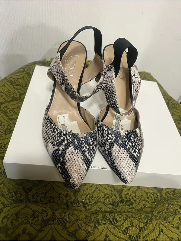 Franco Sarto size 8 Pointed Snake-Print Slingback Pumps in Beige and Black - Image 2