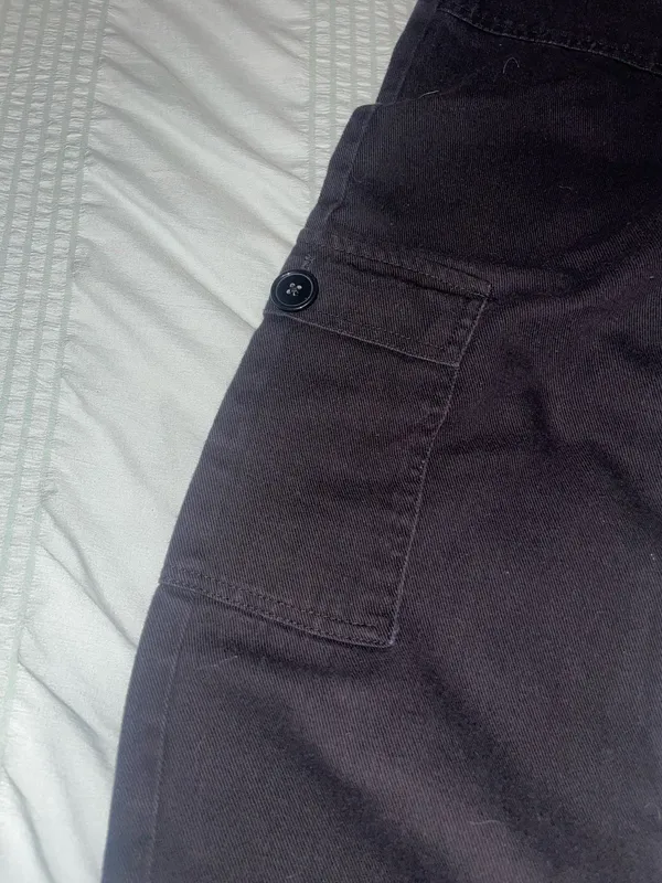 Forever 21 Black Cargo Pants - Image 7