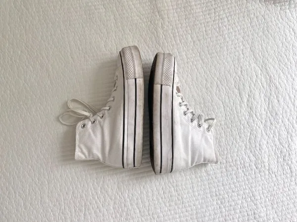 Women’s white converse platform high tops - Image 3